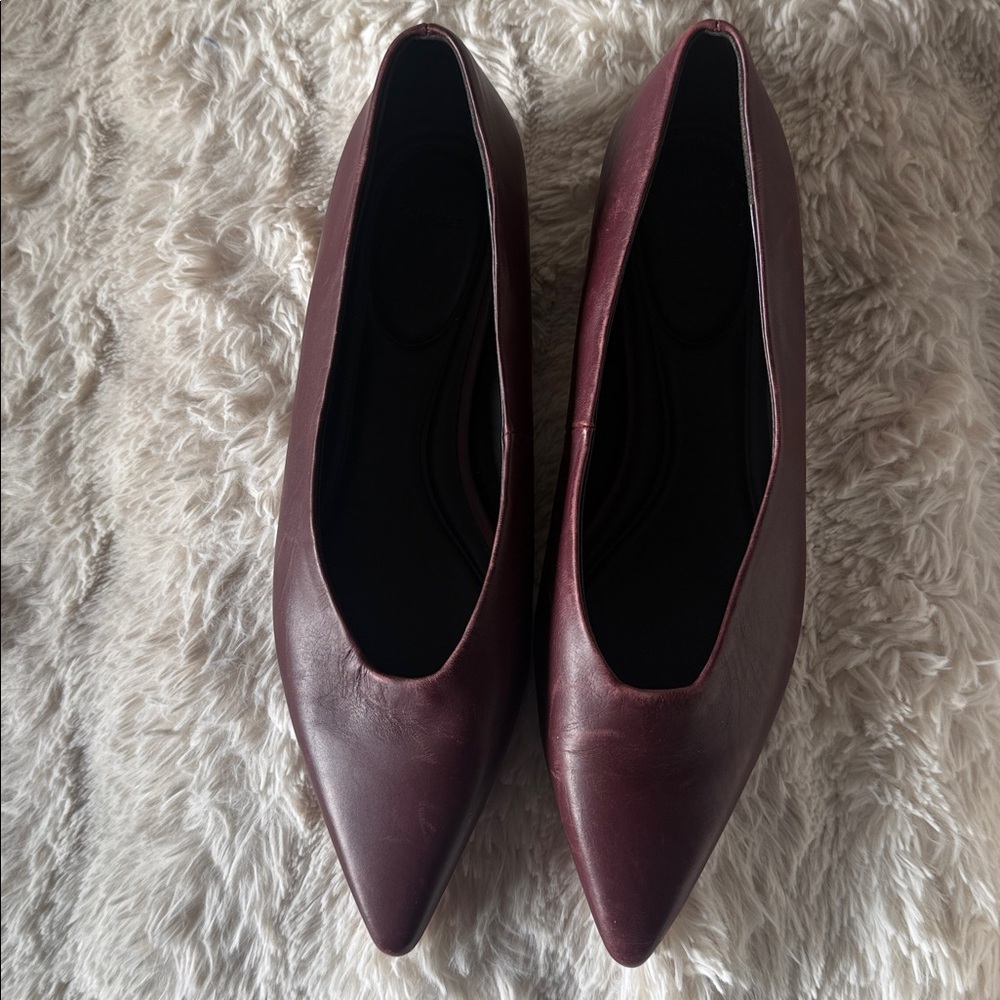 VINCE ISABEL Leather Flats NWOT -Size 8 Deep Cherry color EUR size- 38.5 - Picture 7 of 15